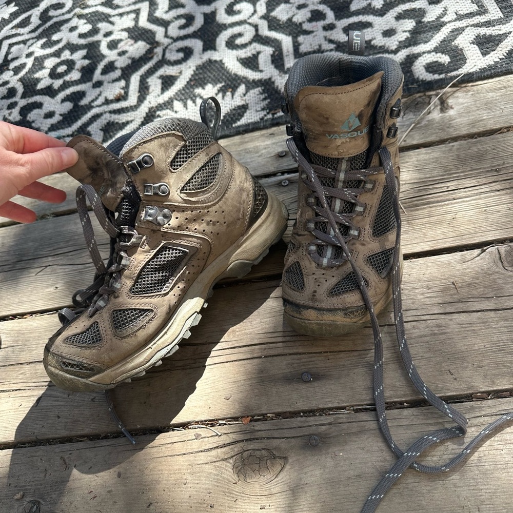 Women’s Vasque Hiking Boots size 8